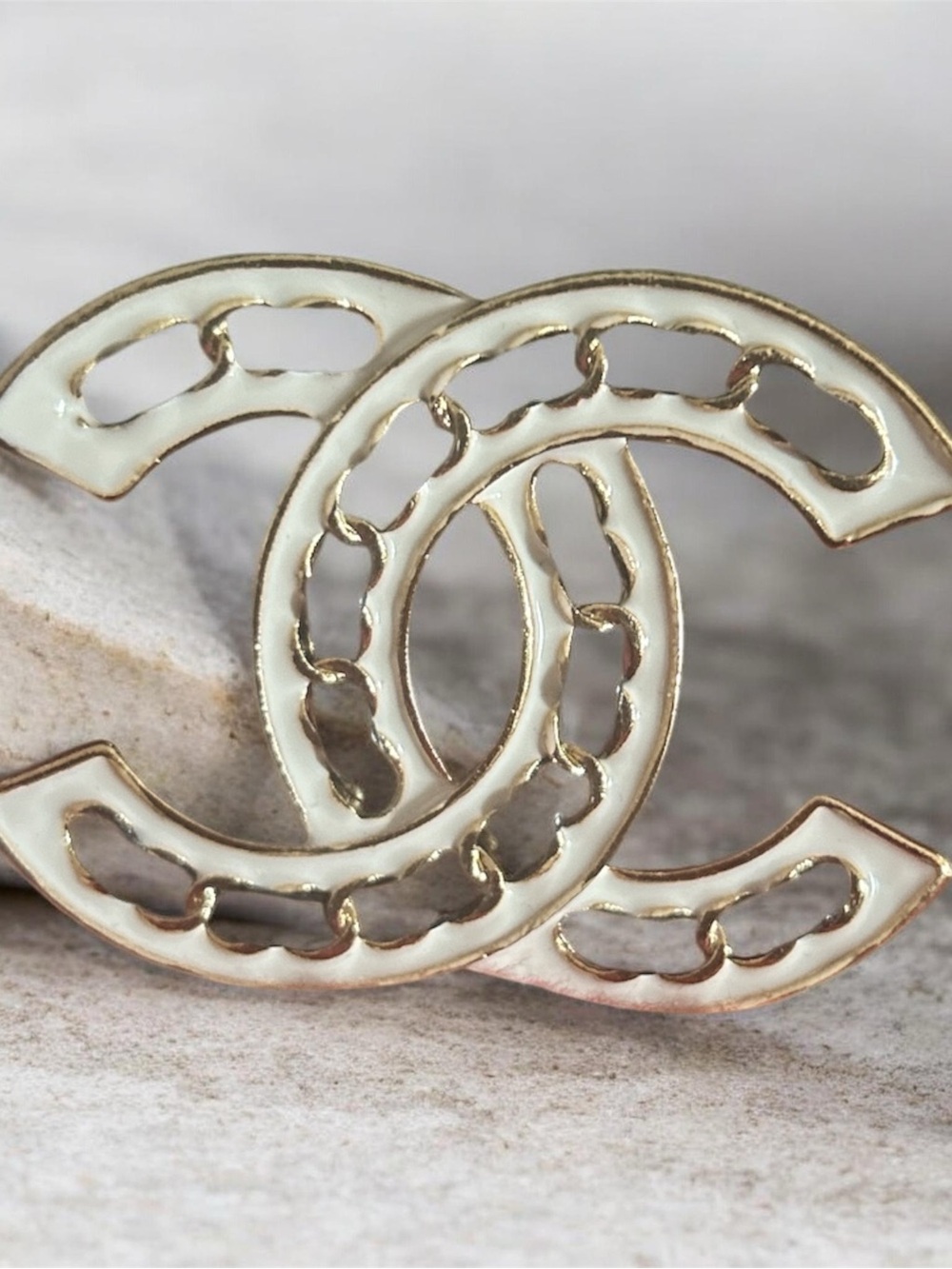 Interlocking Double Cream Enamel Brooch - Luxury Inspired Women Jewelry
